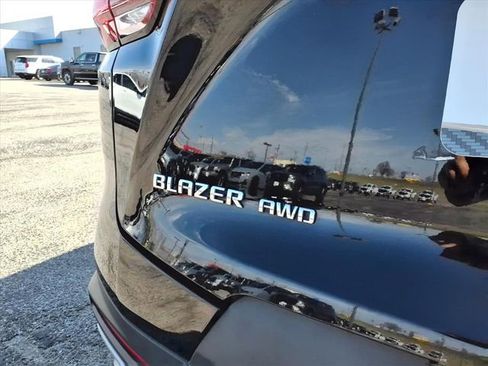 Used 2025 Chevrolet Blazer LT image 90