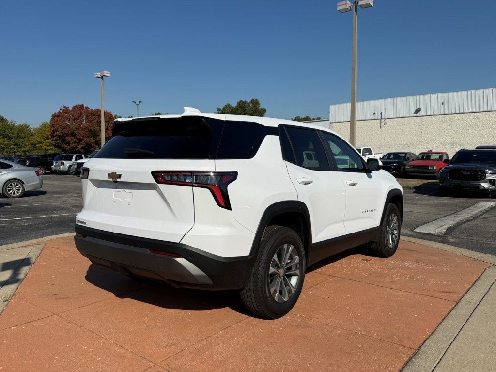 New 2027 Chevrolet Equinox LT FWD image 6