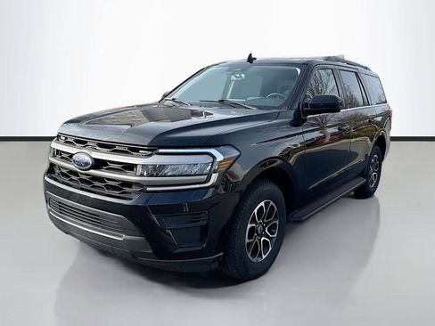 Used 2024 Ford Expedition XLT image 6
