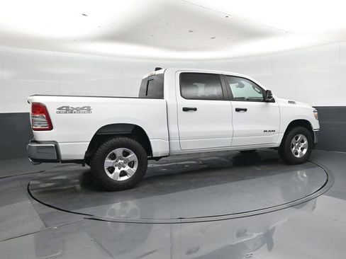 Used 2023 RAM 1500 Big Horn AWD/4WD image 3