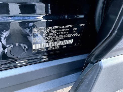 Used 2025 Toyota RAV4 XLE Premium FWD image 34