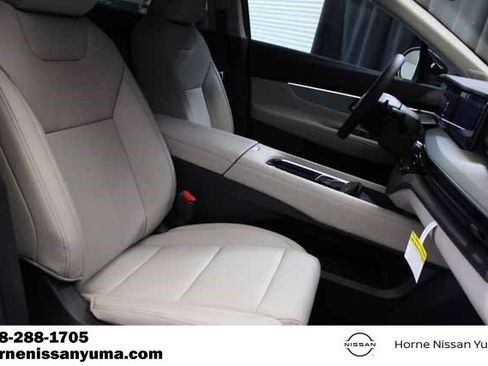 New 2025 Nissan Murano SL image 6