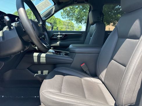 Used 2025 Chevrolet Tahoe LT AWD/4WD image 9