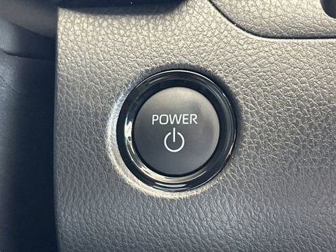 Used 2025 Toyota Camry SE FWD image 26