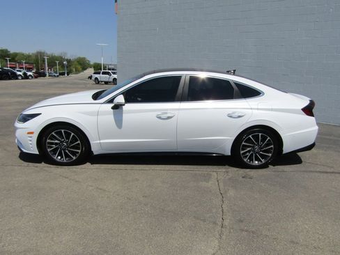 Used 2022 Hyundai Sonata Limited FWD image 2