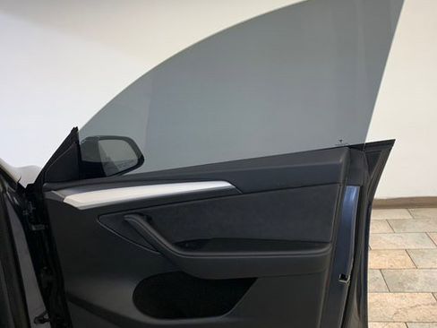 Used 2022 Tesla Model Y Performance AWD/4WD image 50