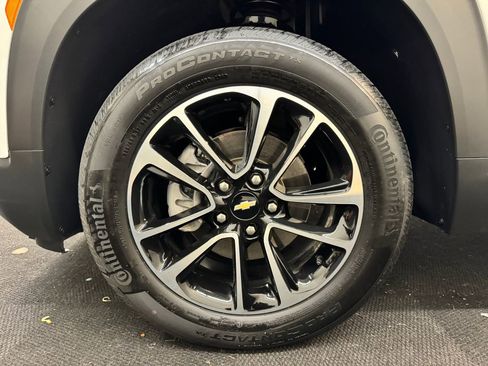 Used 2024 Chevrolet TrailBlazer LT image 12