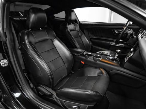 Used 2017 Ford Mustang GT Premium image 29