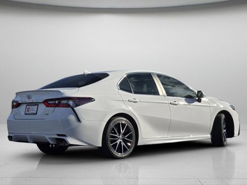 Used 2024 Toyota Camry SE FWD image 20