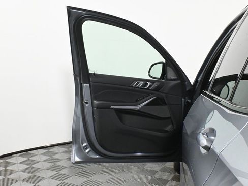 Used 2026 BMW X5 xDrive50e w/ M Sport Package image 30