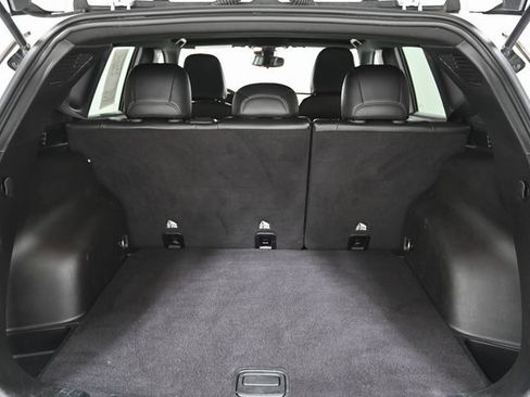 Used 2024 Jeep Compass Latitude image 20