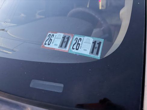 Used 2013 Ford F150 King Ranch w/ King Ranch Chrome Pkg image 32