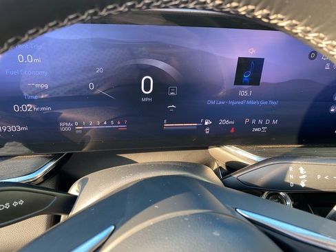 Used 2025 Buick Envision Preferred image 29