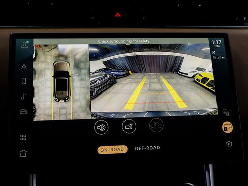 Used 2023 Land Rover Range Rover Autobiography image 32