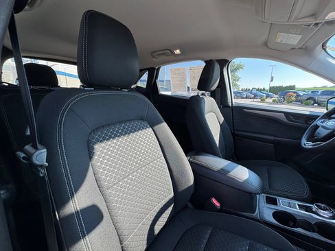 Used 2023 Ford Escape Active w/ Tech Pack #1 AWD/4WD image 11