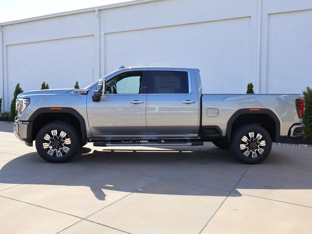 New 2026 GMC Sierra 2500 Denali w/ Denali Reserve Package AWD/4WD image 3