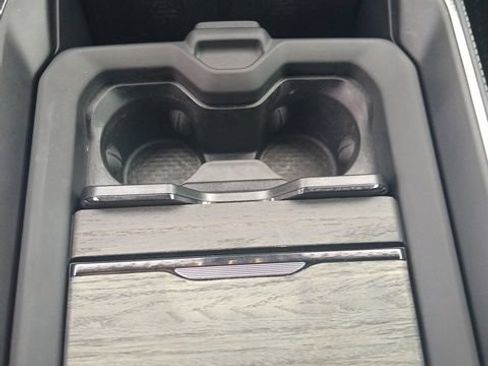 Used 2025 RAM 1500 Limited AWD/4WD image 21