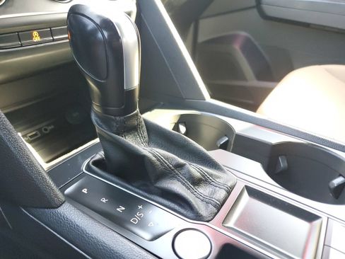 Used 2020 Volkswagen Atlas Cross Sport SE FWD image 32