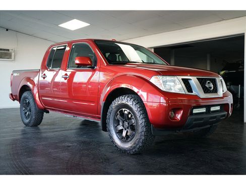 Used 2018 Nissan Frontier PRO-4X image 1
