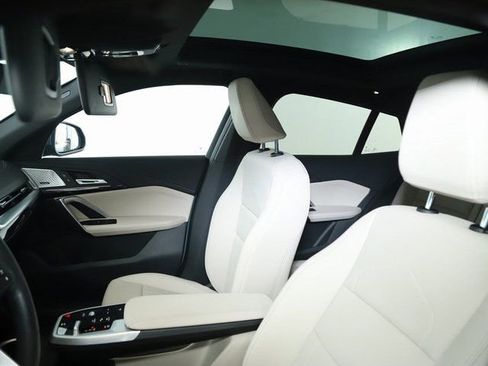 Certified 2025 BMW X2 xDrive28i w/ Premium Package image 22