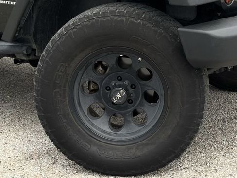 Used 2010 Jeep Wrangler Unlimited Rubicon w/ Trailer Tow Group AWD/4WD image 26