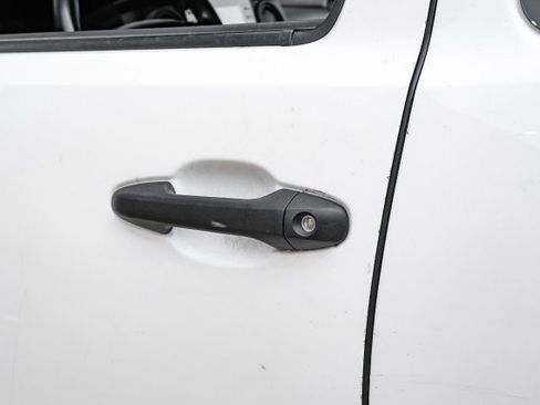 Used 2022 Toyota Tacoma SR image 41