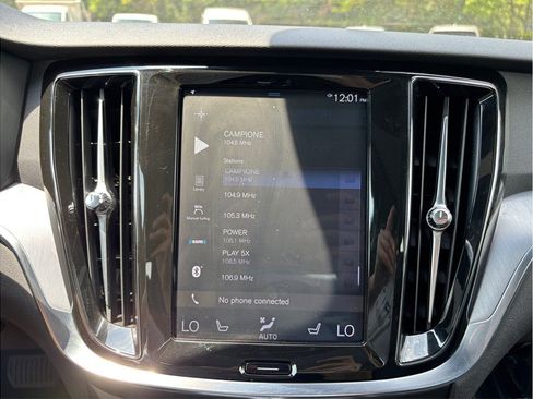 Used 2019 Volvo S60 T6 Momentum AWD/4WD image 28