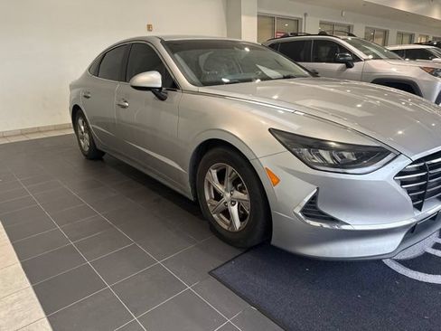 Used 2021 Hyundai Sonata SE FWD image 4