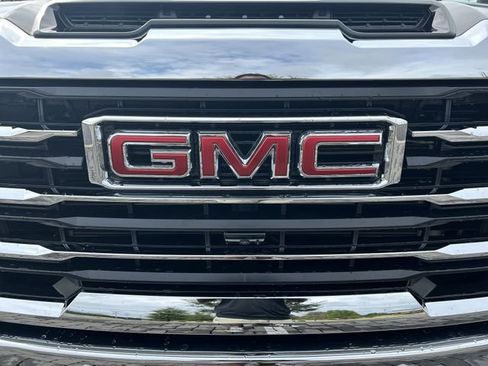 New 2025 GMC Sierra 2500 SLE w/ SLE Value Package; image 46