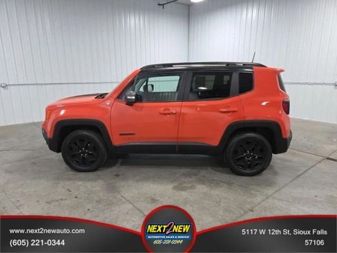 Used 2018 Jeep Renegade Trailhawk w/ Cold Weather Group II AWD/4WD image 1