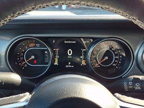 Used 2023 Jeep Wrangler Unlimited Sahara w/ Cold Weather Group AWD/4WD image 22