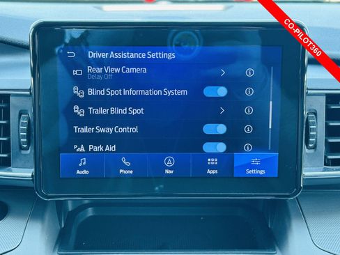 Used 2022 Ford Explorer XLT w/ Equipment Group 202A AWD/4WD image 10