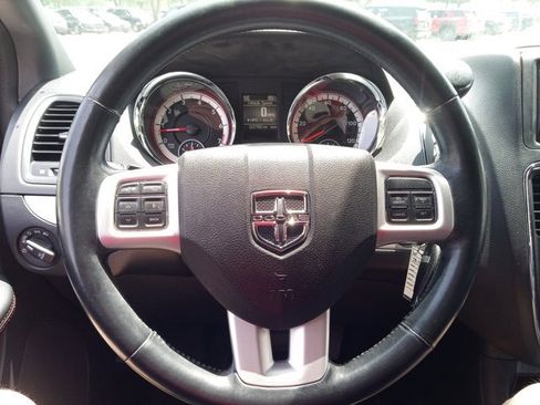 Used 2018 Dodge Grand Caravan GT FWD image 17