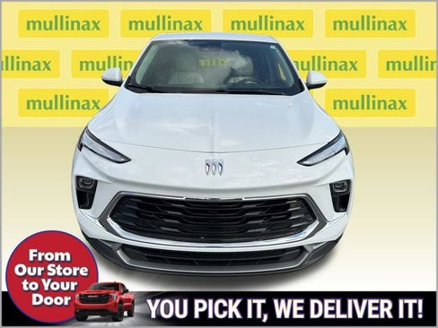 Used 2024 Buick Encore GX Preferred image 2