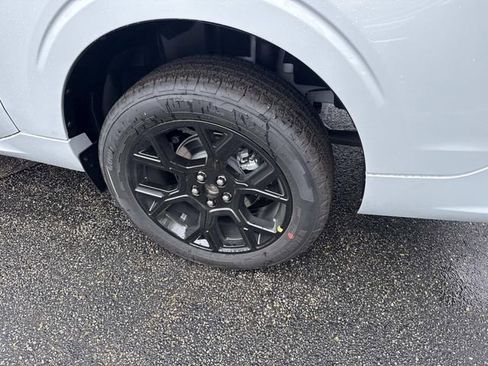 New 2026 Ford Maverick Lobo AWD/4WD image 4