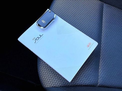 Used 2020 Kia Soul LX image 14