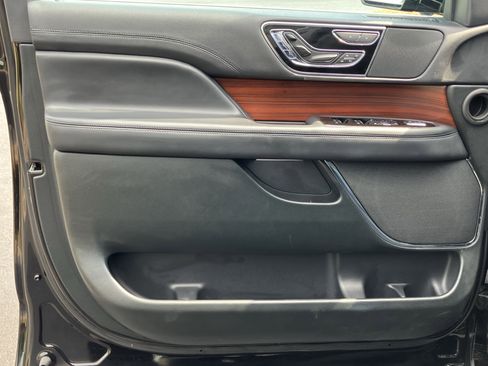 Used 2024 Lincoln Navigator Reserve AWD/4WD image 14