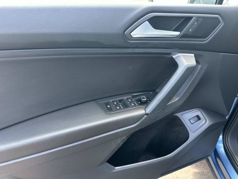 Used 2019 Volkswagen Tiguan SEL AWD/4WD image 15