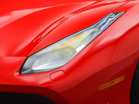 Used 2019 Ferrari 488 Spider Rosso Corsa image 30