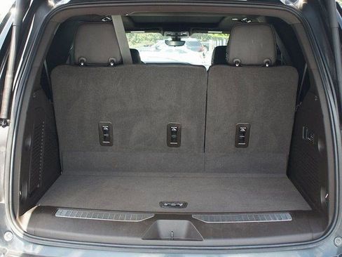 Used 2021 GMC Yukon Denali w/ Denali Premium Package image 14