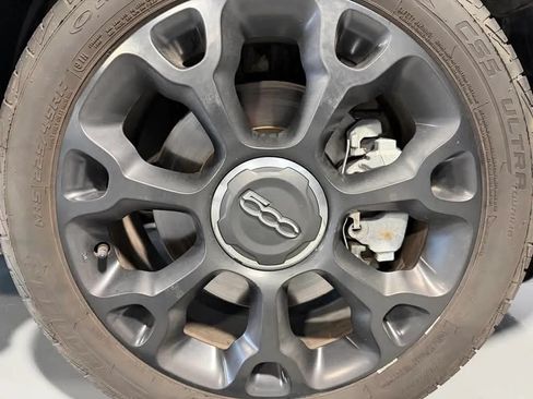 Used 2017 FIAT 500L Trekking w/ Dual-Pane Sunroof Package FWD image 10