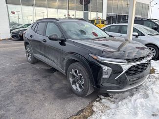 Used 2025 Chevrolet Trax LT w/ Driver Confidence Package video 1
