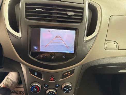 Used 2015 Chevrolet Trax LTZ image 34