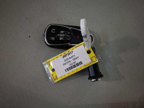 Used 2025 Buick Encore GX Preferred AWD/4WD image 21