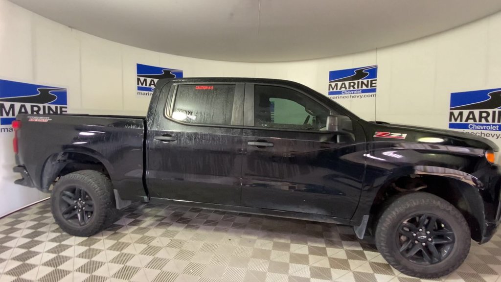 Used 2019 Chevrolet Silverado 1500 Custom Trail Boss w/ Custom Convenience Package AWD/4WD image 3