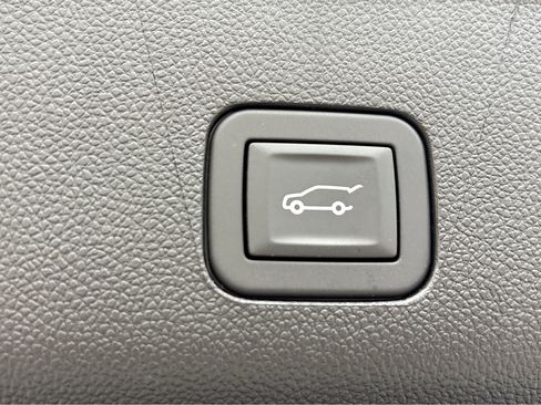 New 2026 Chevrolet Tahoe LT image 30