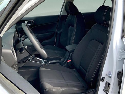 New 2025 Hyundai Venue SEL image 13