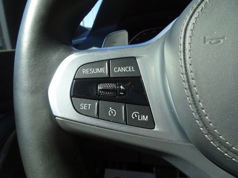 Used 2022 BMW X5 xDrive40i w/ M Sport Package AWD/4WD image 21