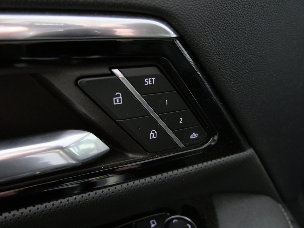 Used 2024 GMC Sierra EV Denali AWD/4WD image 14
