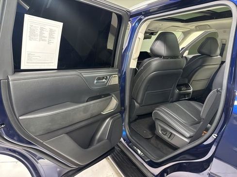 Used 2025 INFINITI QX80 Sensory AWD/4WD image 27